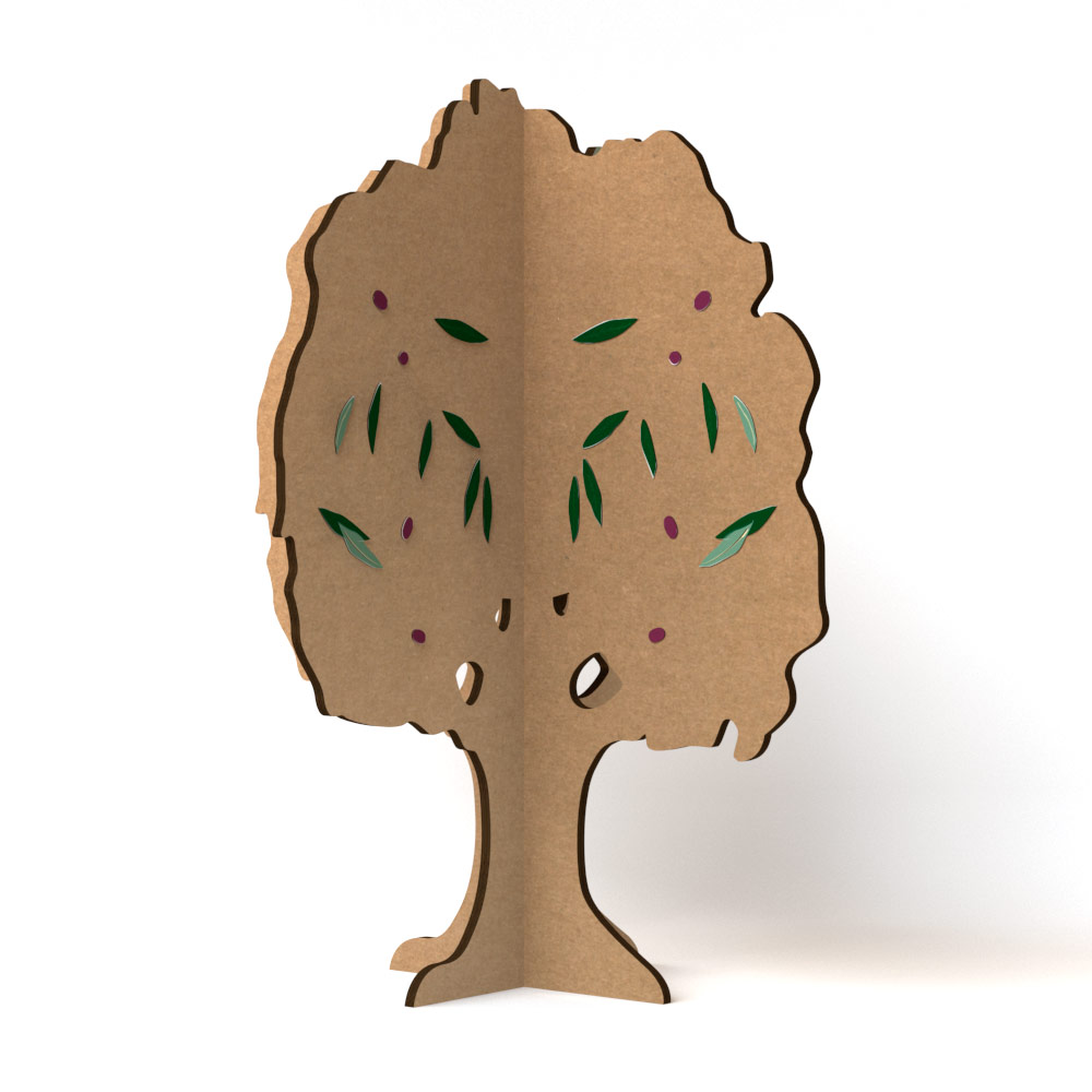 Tótem con forma de árbol de cartón