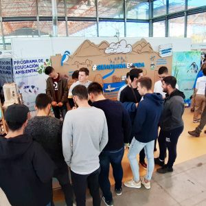 Stand de cartón reciclado