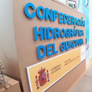 Stand de cartón reciclado