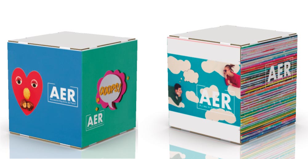 Render de cubo decorativo impreso del evento AER