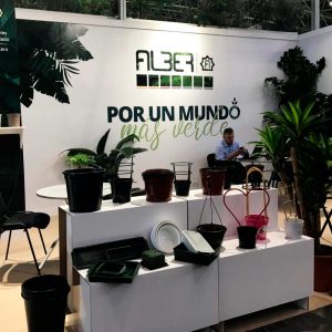 Stand de cartón Poligonal (Alber)